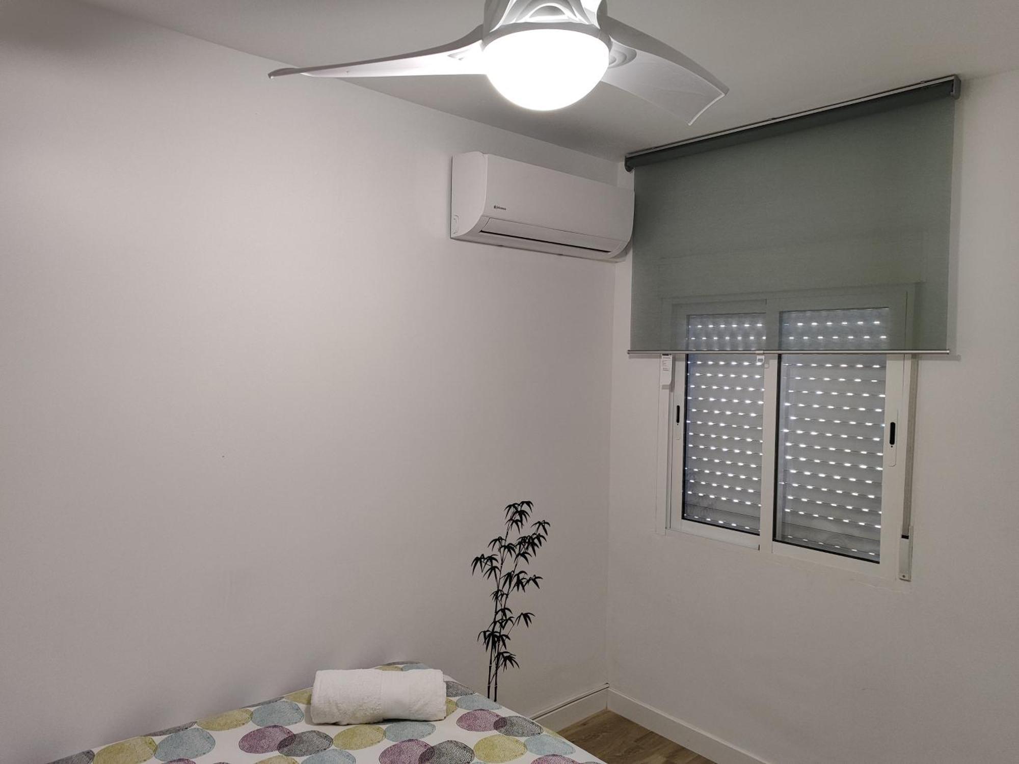 Apartamento Malaga 300 Metros De La Playa Luaran gambar