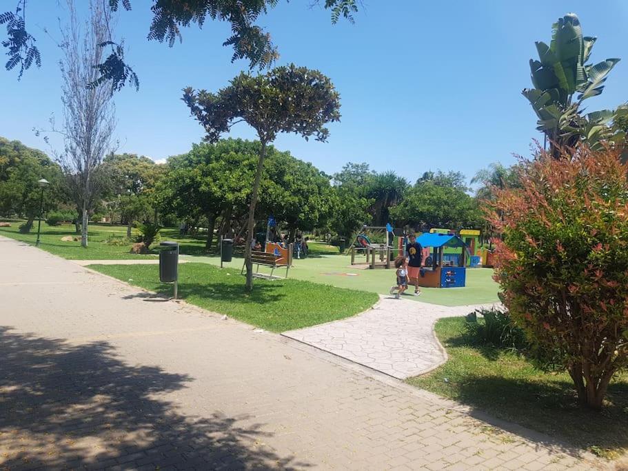 Apartamento Malaga 300 Metros De La Playa Luaran gambar